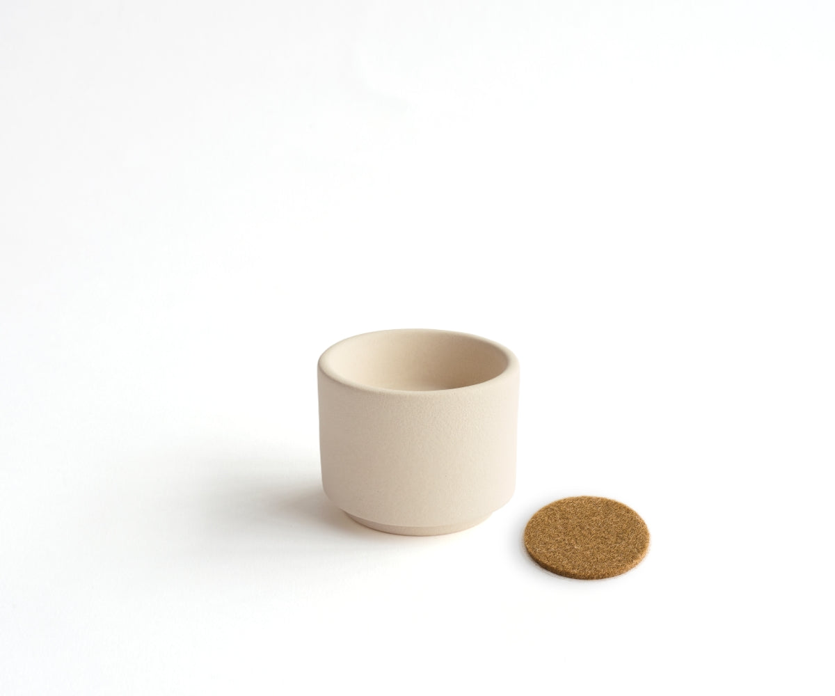 Helios handgemaakt urn van keramiek met waxinelichthouder in de kleur beige