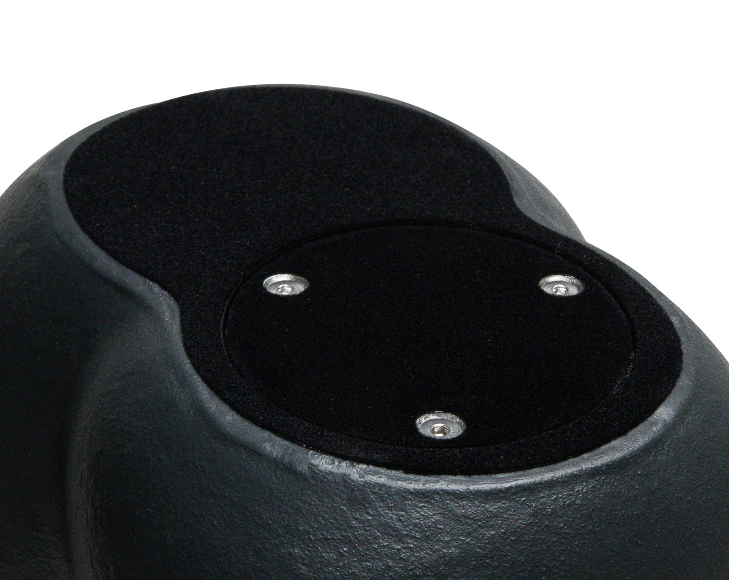 Detail van de sluiting van de kleine donkerblauwe Embrace urn – modern Nederlands design
