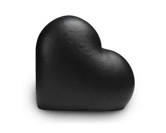 Vooraanzicht van de kleine donkerblauwe Heart urn – modern Nederlands design